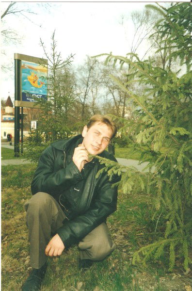 Сергей Сухарников