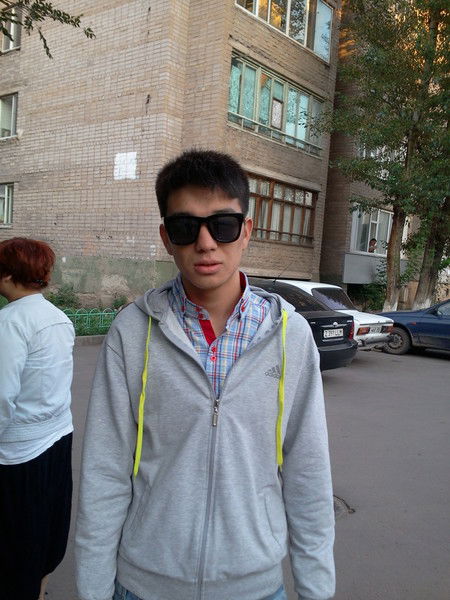 Амирлан Садык