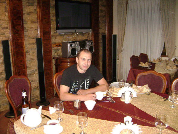 Александр Фролов