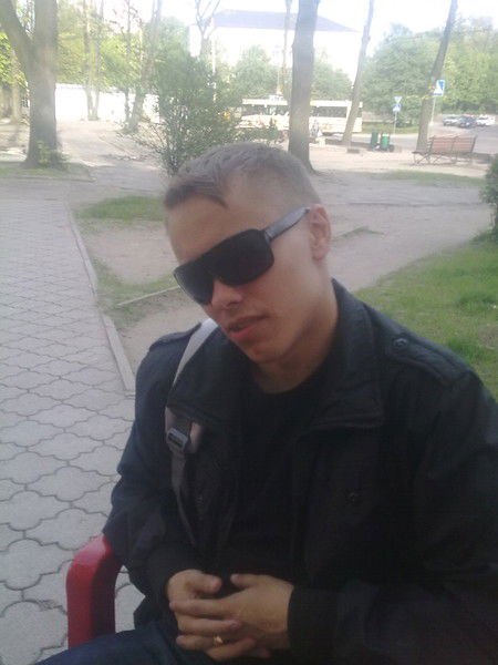 Дмитрий Шаров