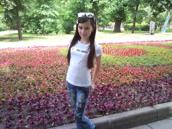 Анюта Белоус