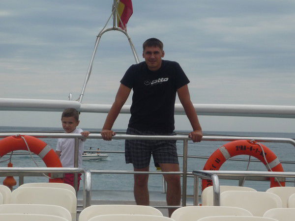 Дмитрий Суставов