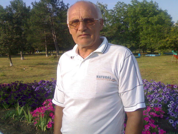 Виктор Михо