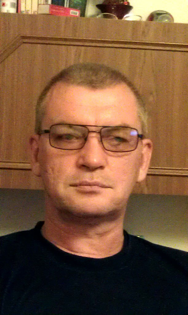 Виктор Попов