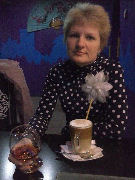 Елена Извекова