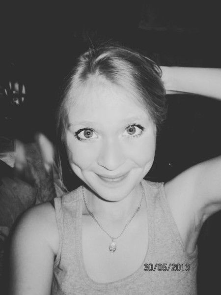 Юлька Дятлова