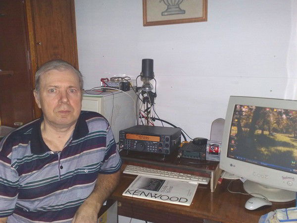 Александр Леонов