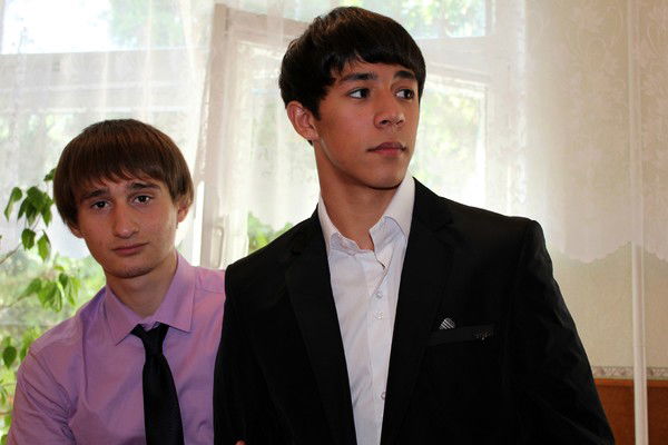 Юзбег Навалиев