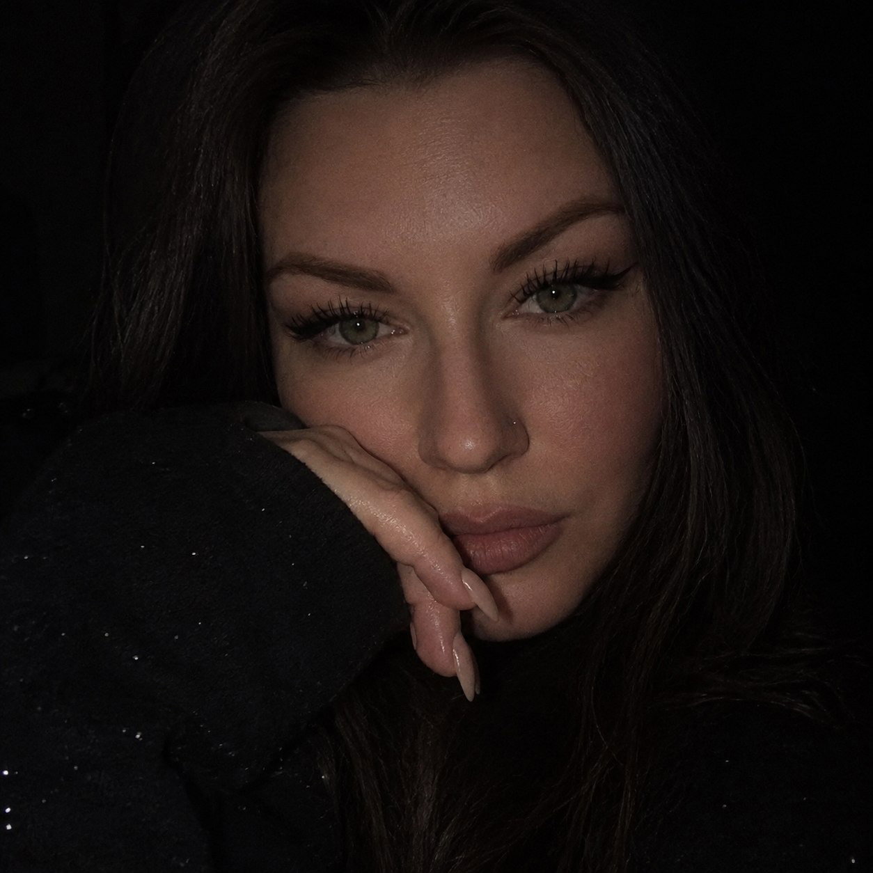 𝓔𝓴𝓪𝓽𝓮𝓻𝓲𝓷𝓪