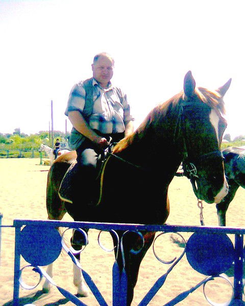 Сергей Ханов