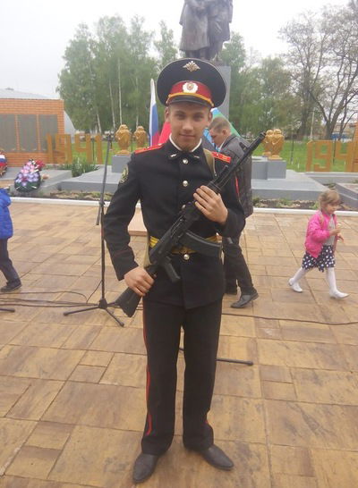 Денис Татаринов