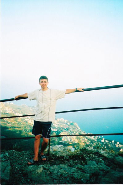 Саня Погребной