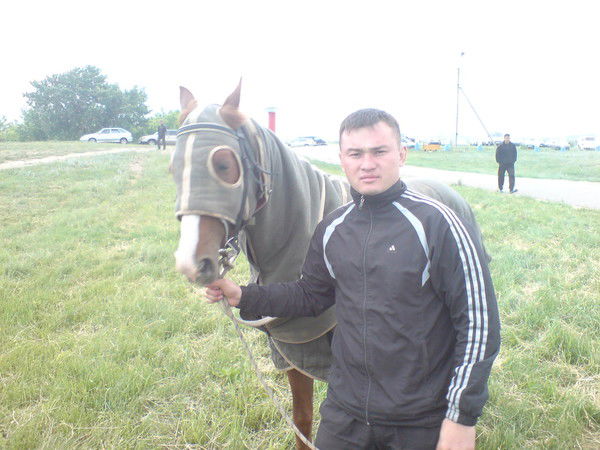 Арман Саятшы