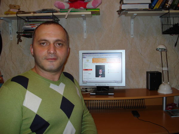 Артур Абаев