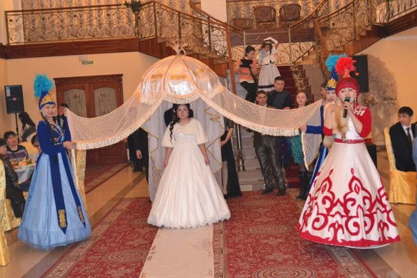 **lola** ~~**seksenbaeva**~~