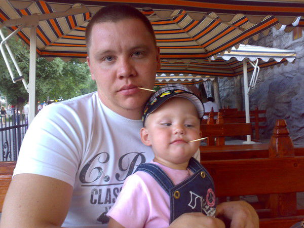 Виктор Петров