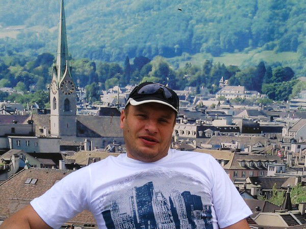 Михаил Костин