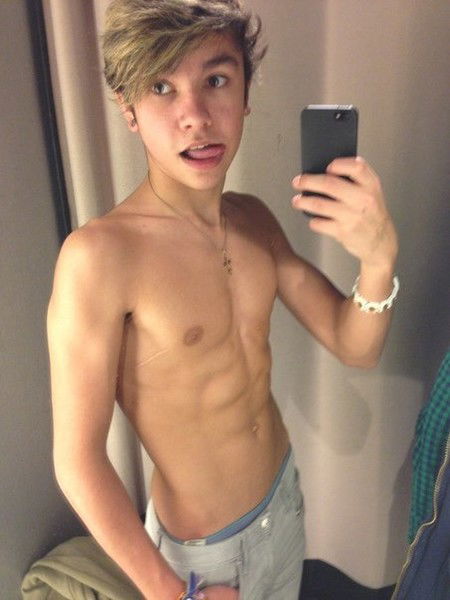 Максим Менин