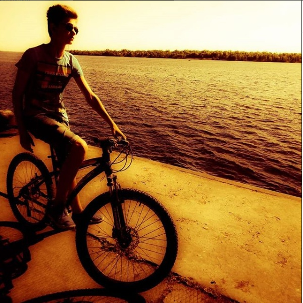 Артем Шовкопляс