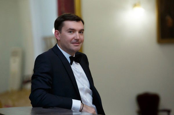 Александр Макаров