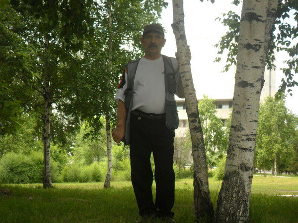 Владимир Петров