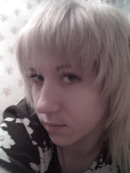 Анна Захарова