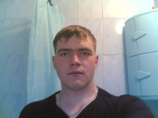 Илья Новоселов