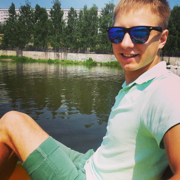 Виталя Савинов