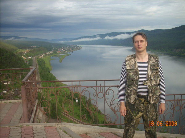 Леонид Некрасов