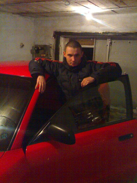 Антон Ларионов