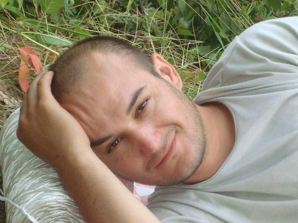 Руслан Ханов