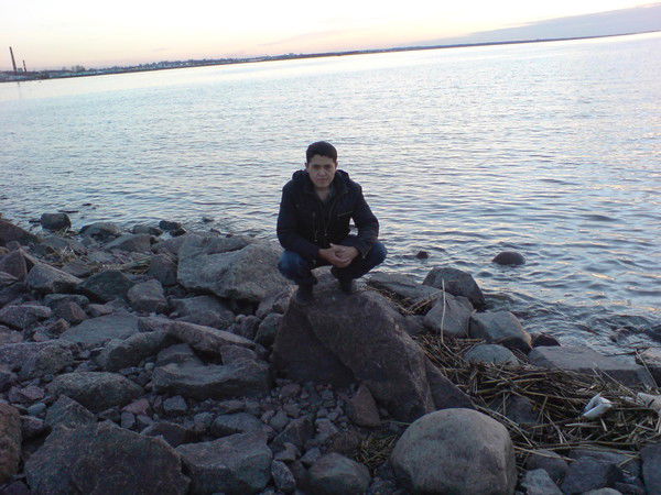 Анвар Нематов