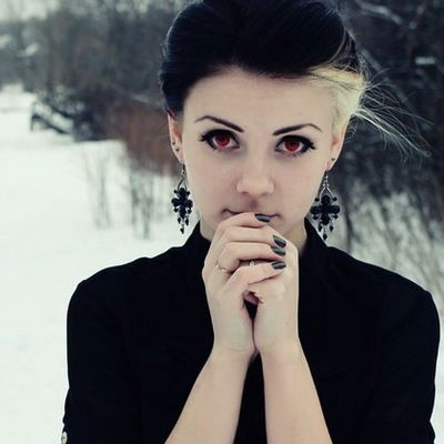 Аня Сафонова