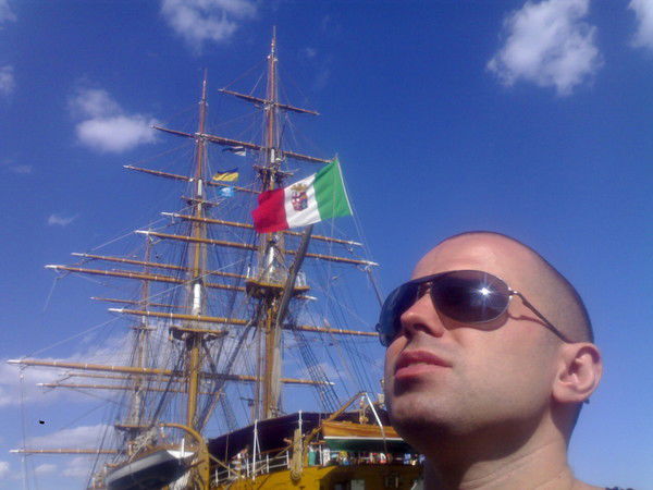 Александр ...