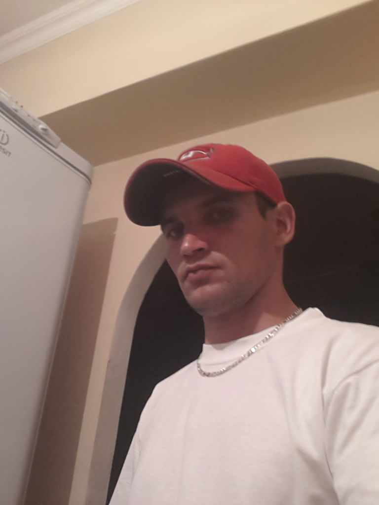 Антон Жучков