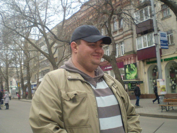 Антон Глущенко