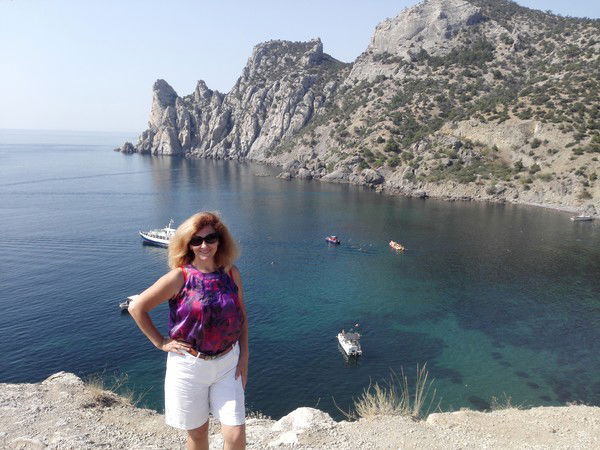 Лариса Добровольская