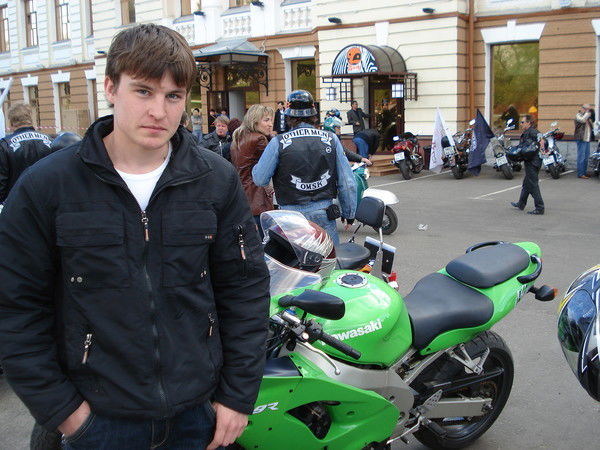 Олег Бугров