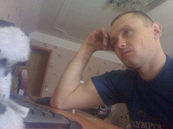 Денис Фирстов