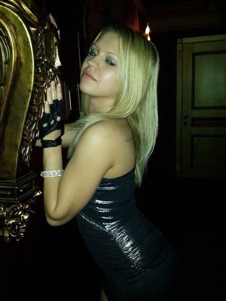 Ксения Милано