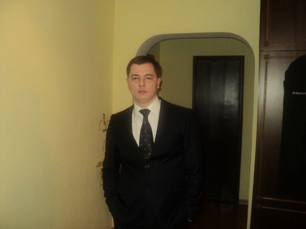 Амир Есиркепов