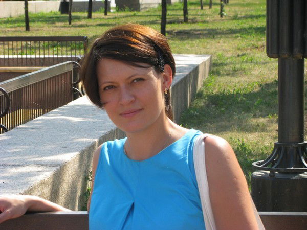 Анна Лесникова