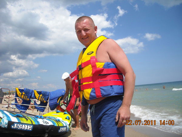 Андрей Новиков