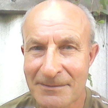 Михаил Ларионов