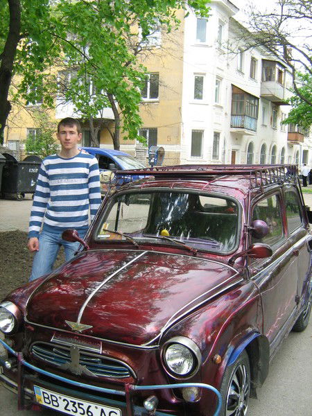 Максим Ткаченко