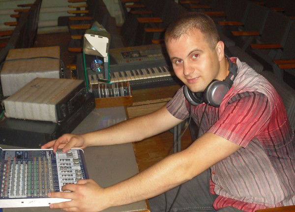 Артём Плахов