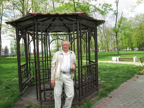 Станислав Костюченко