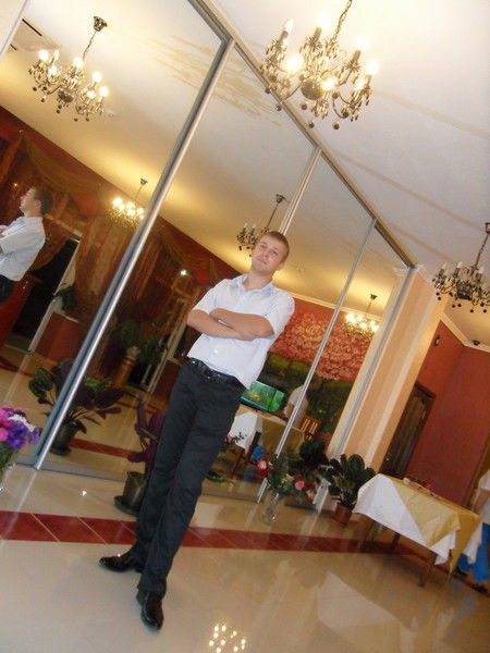 Женя Глушков