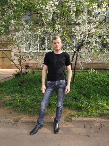 Женя Шмелев