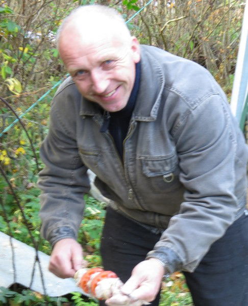 Александр Николаев